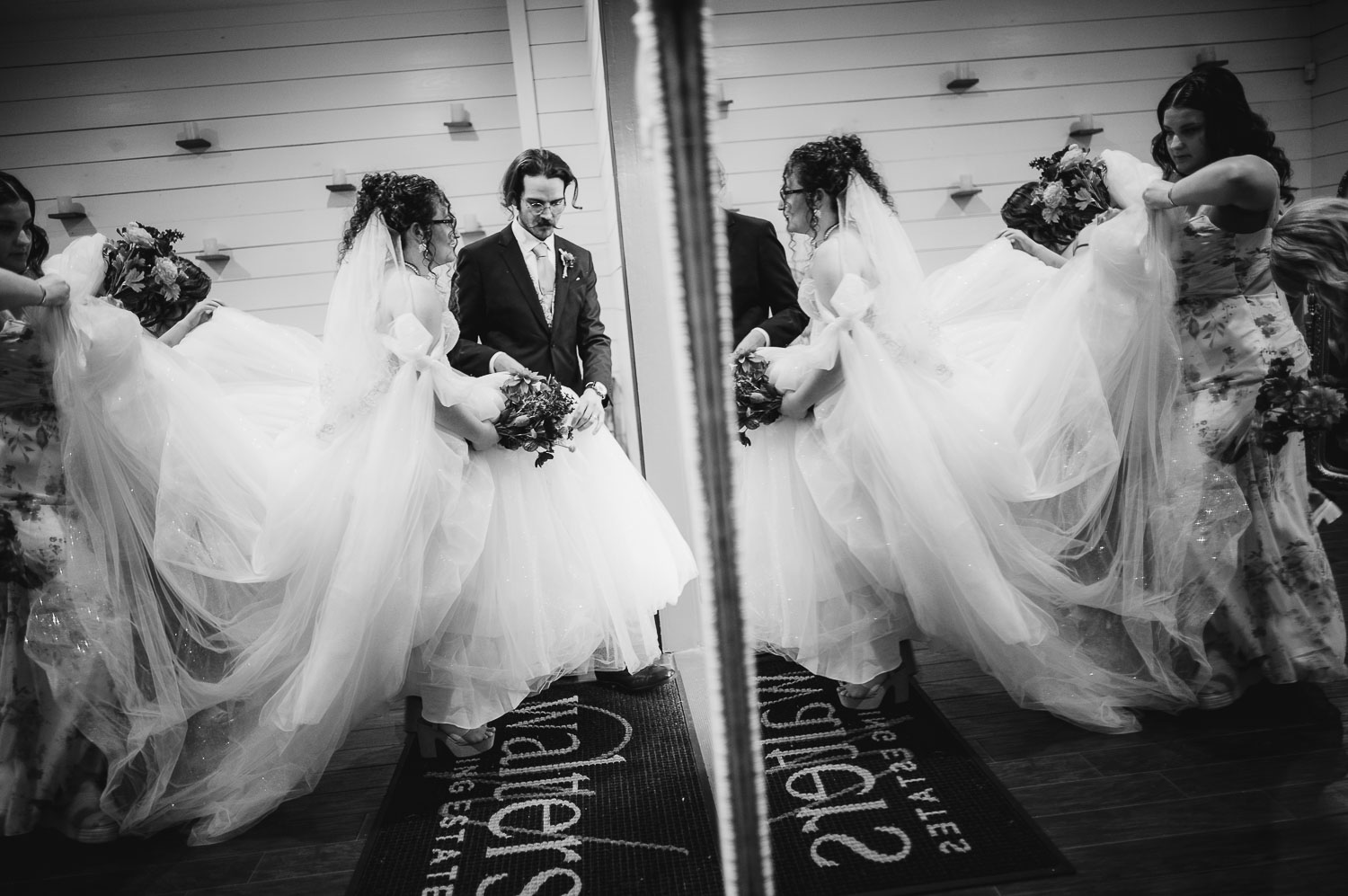 39 The Carriage House Houston Wedding Philip Thomas Photography L1008982