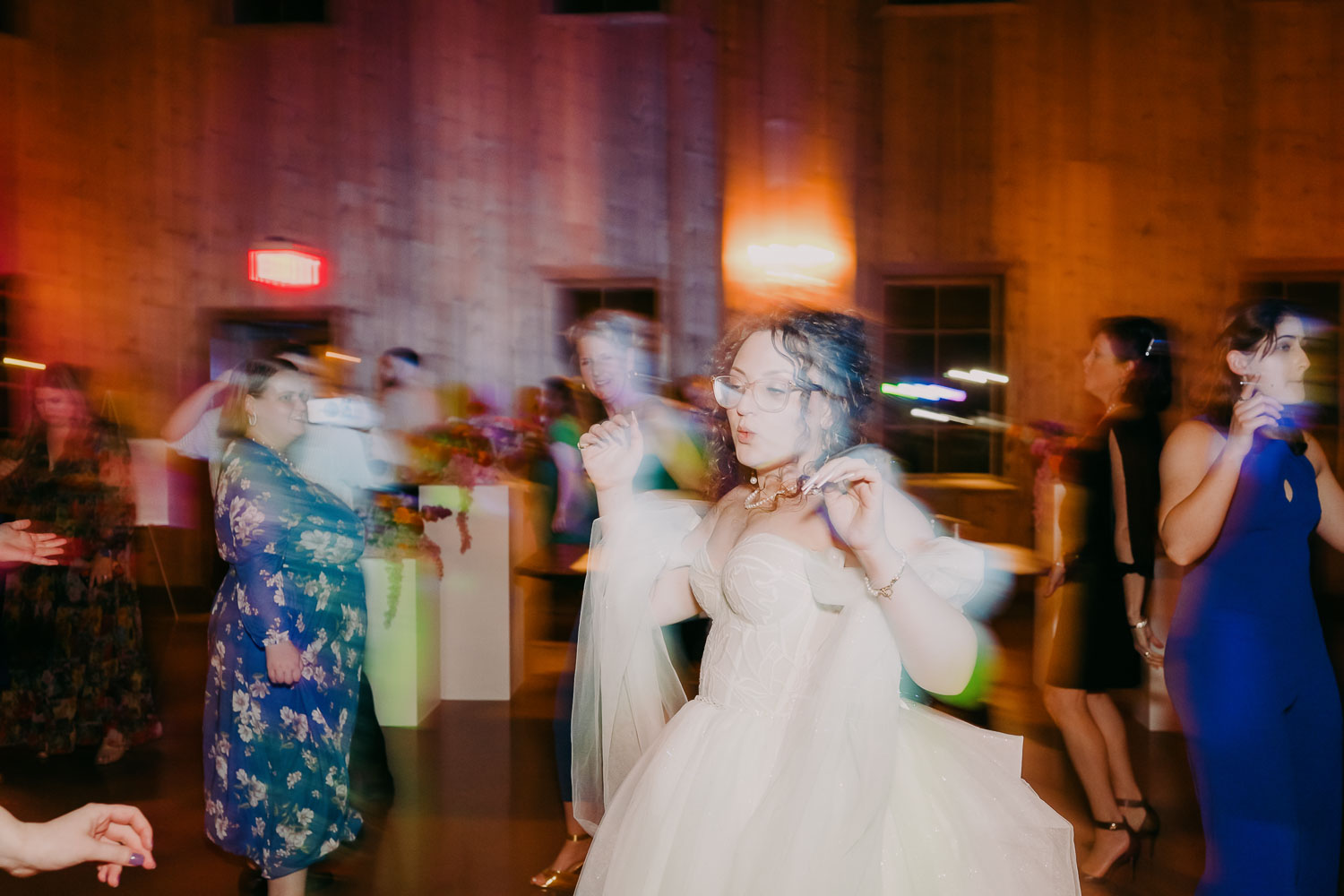 61 The Carriage House Houston Wedding Philip Thomas Photography CM1 0053