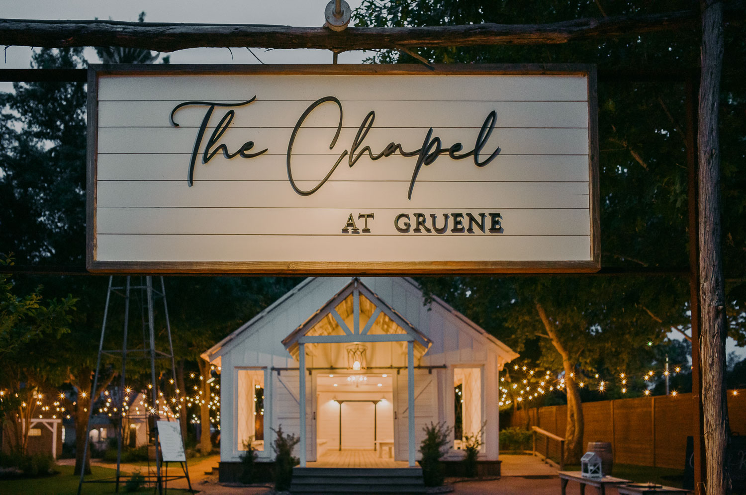 80 Chapel at Gruene Wedding Reception in New Braunfels Philip Thomas L1009533