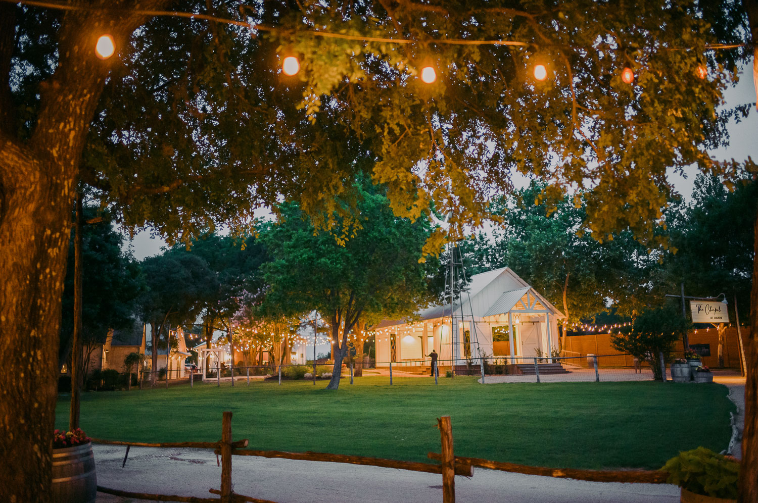 81 Chapel at Gruene Wedding Reception in New Braunfels Philip Thomas L1009537 2