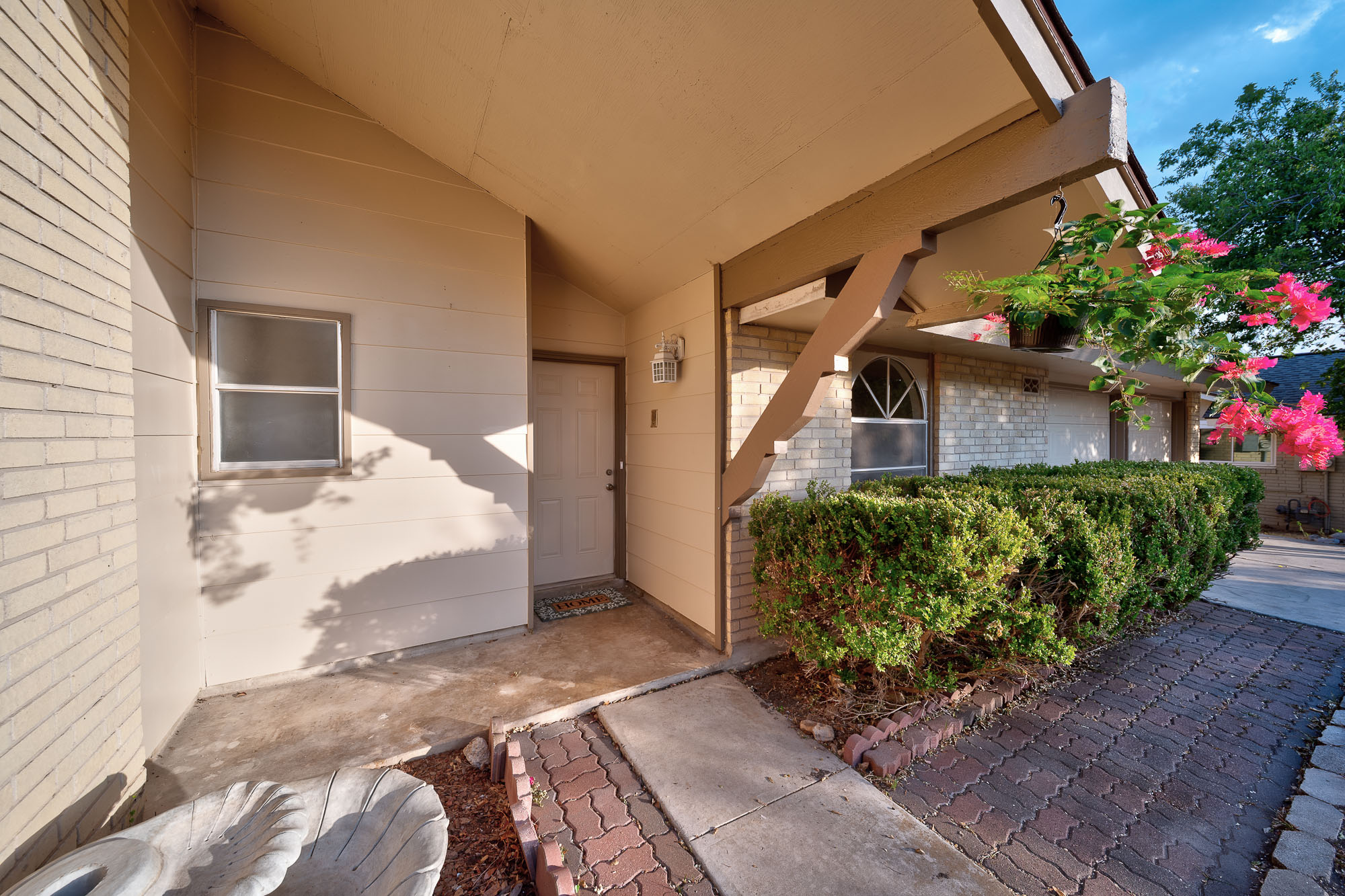 Real Estate Photography 4 Sunset exterior shot of a San Antonio home in NorthWest of the city