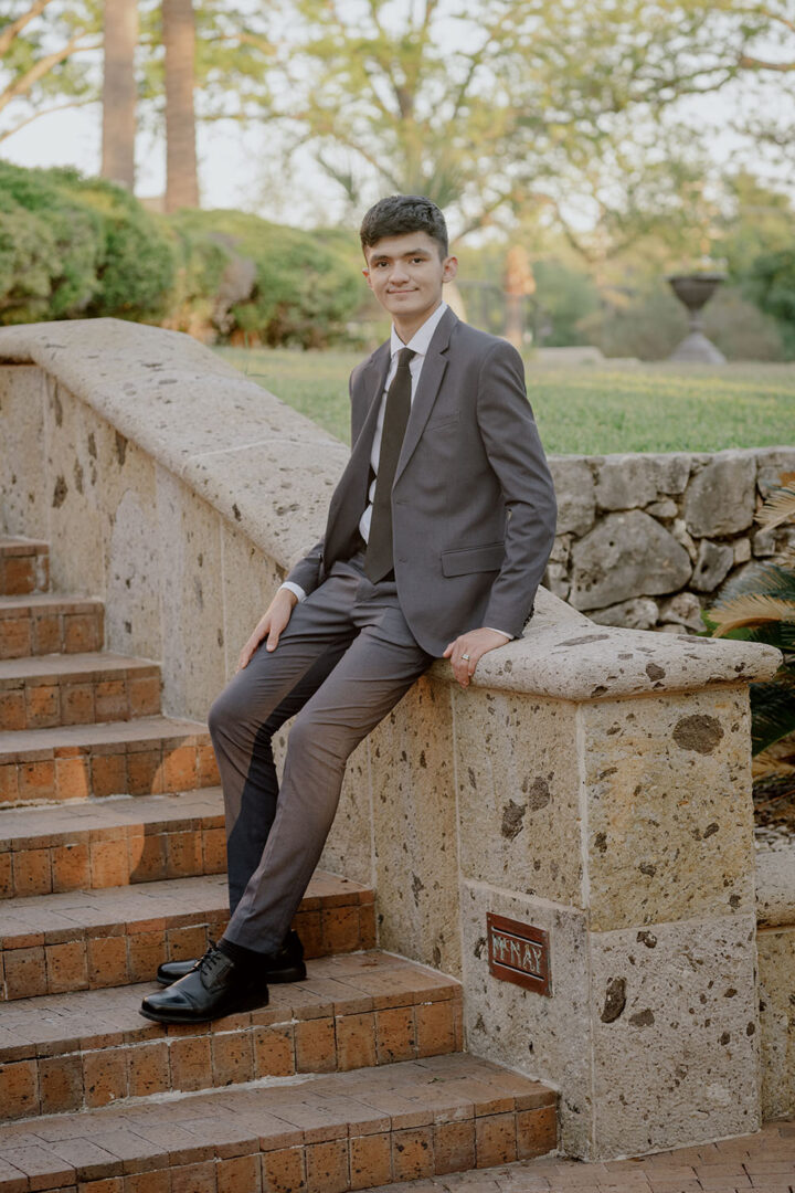 Senior Portraits San Antonio (Gallery) Philip Thomas Photography 25 04 Senior Portraits Philip Thomas Photography 0072 L1150796