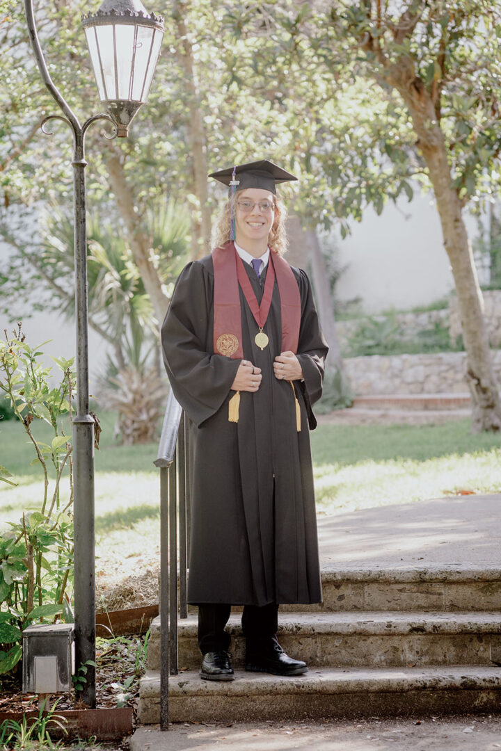 Senior Portraits San Antonio (Gallery) Philip Thomas Photography 22 08 Senior Portraits Philip Thomas Photography 0050 L1180829 2