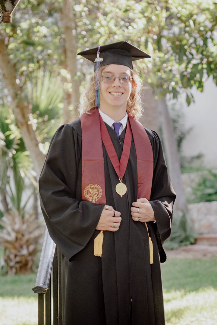 Senior Portraits San Antonio (Gallery) Philip Thomas Photography 21 09 Senior Portraits Philip Thomas Photography 0050 L1180829