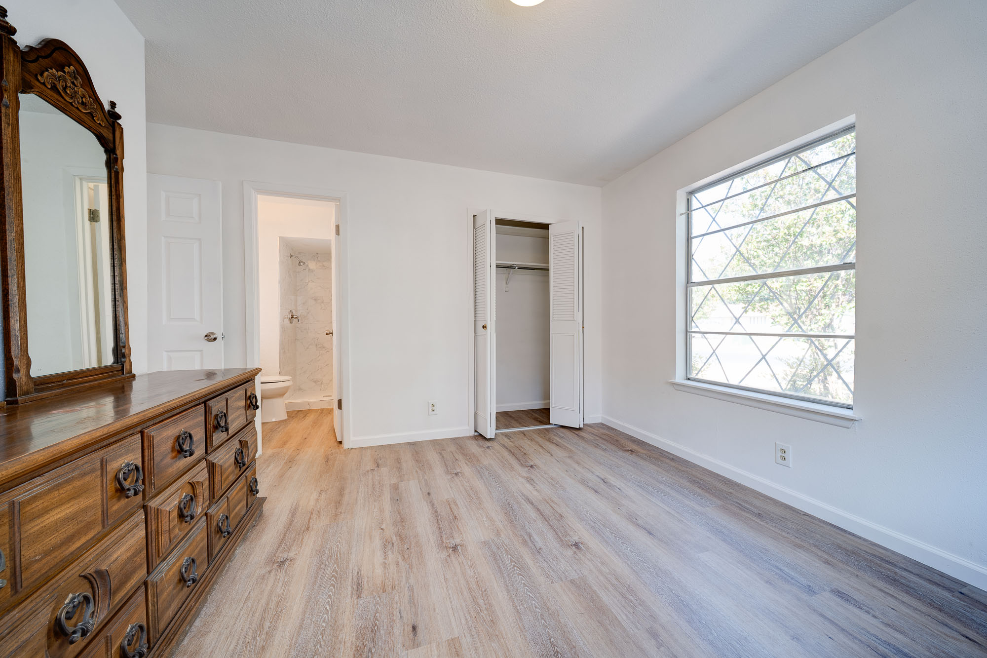 Real Estate Photography 26 24 Philip Thomas Photography L1020010 1 2