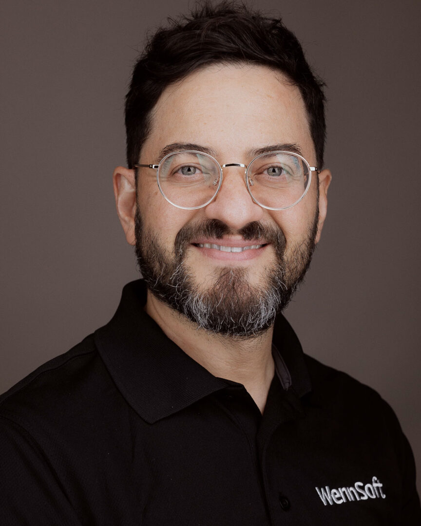 Headshots 3 Professional clean headshotss. We will capture a selection of expressions, from relaxed and approachable to more confident and authoritative, giving you options for LinkedIn, company websites, press features, speaking engagements, and other professional uses.