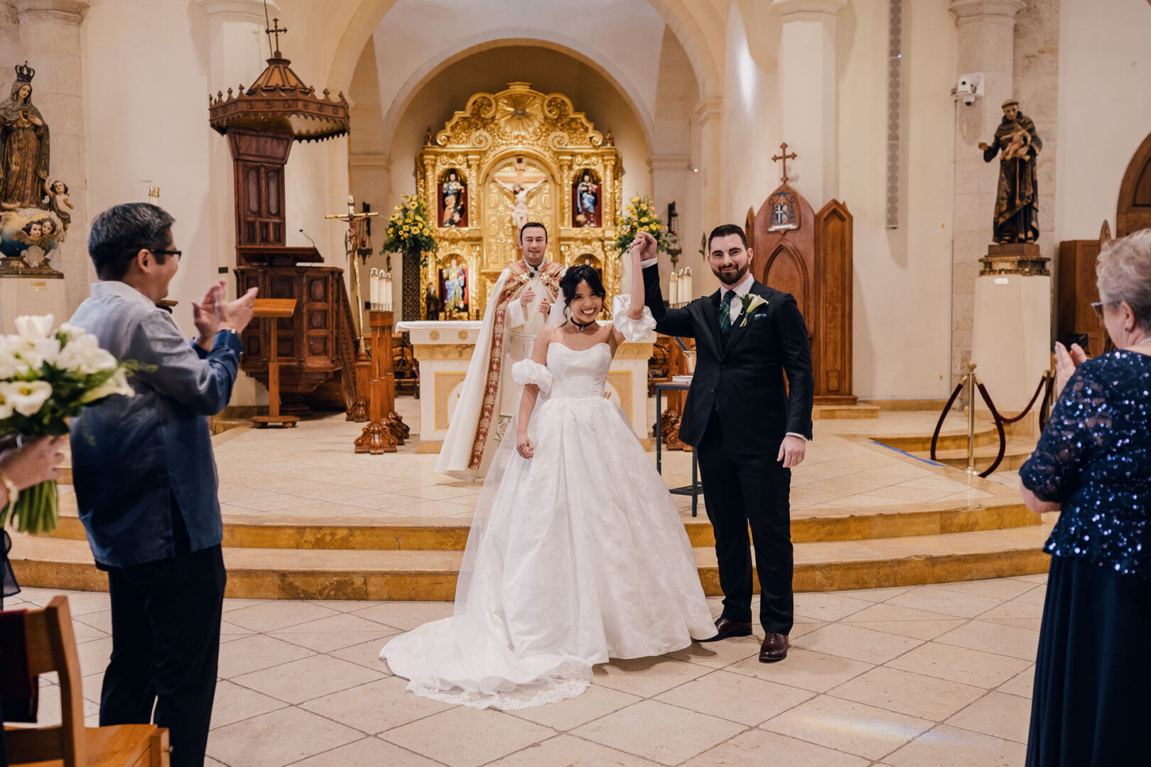 Noreena & Robert's Elegant Wedding at San Fernando Cathedral 32 Wedding ceremony in a beautiful church.